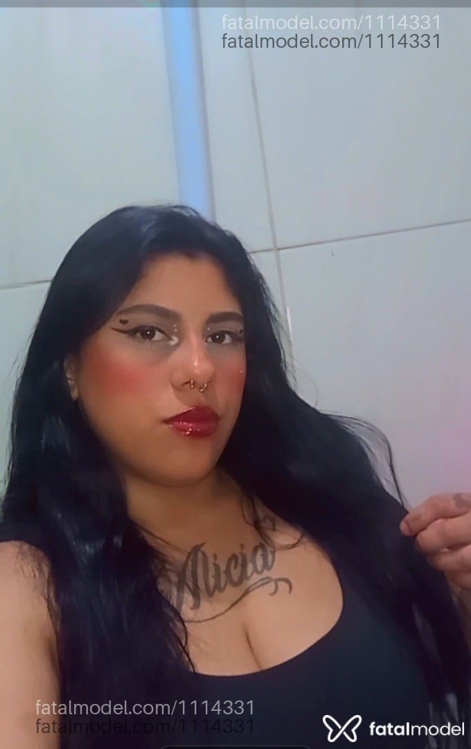 Acompanhante mulher morena (o) de olhos pretos em Forquilhinha - Vanessa