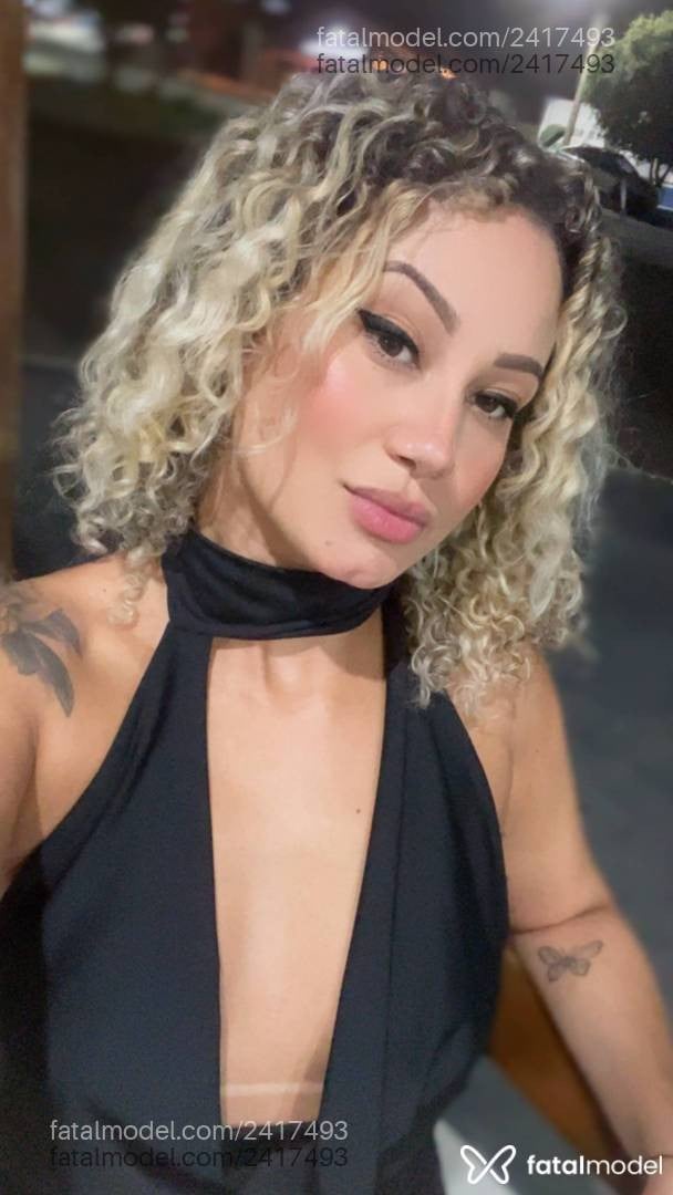 Acompanhante mulher loira (o) de olhos castanhos em São Gabriel do Oeste - Samanta