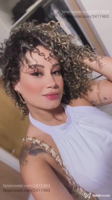 Acompanhante mulher loira (o) de olhos castanhos em São Gabriel do Oeste - Samanta