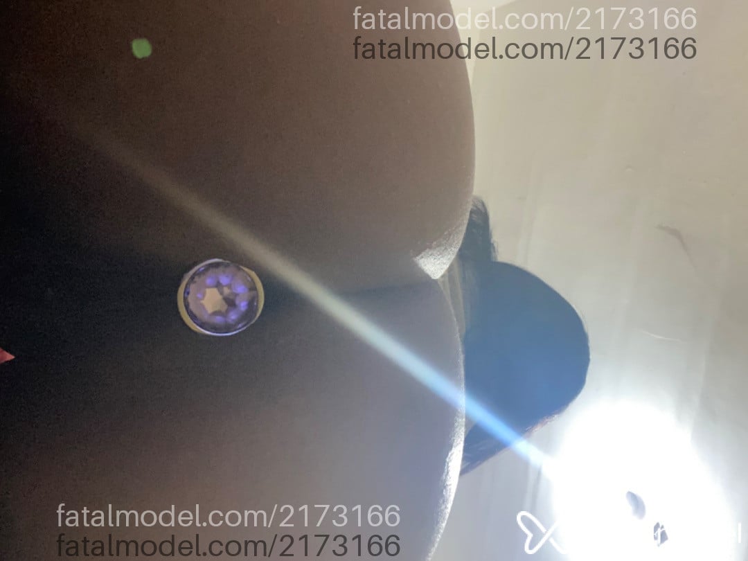 Acompanhante mulher morena (o) de olhos pretos em Macaé - Thaís