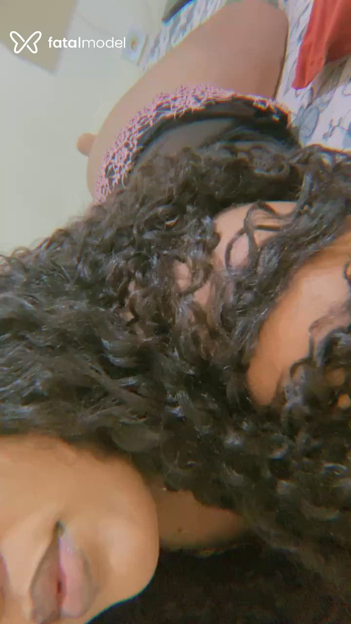 Acompanhante mulher morena (o) de olhos verdes - Vitória Freitas