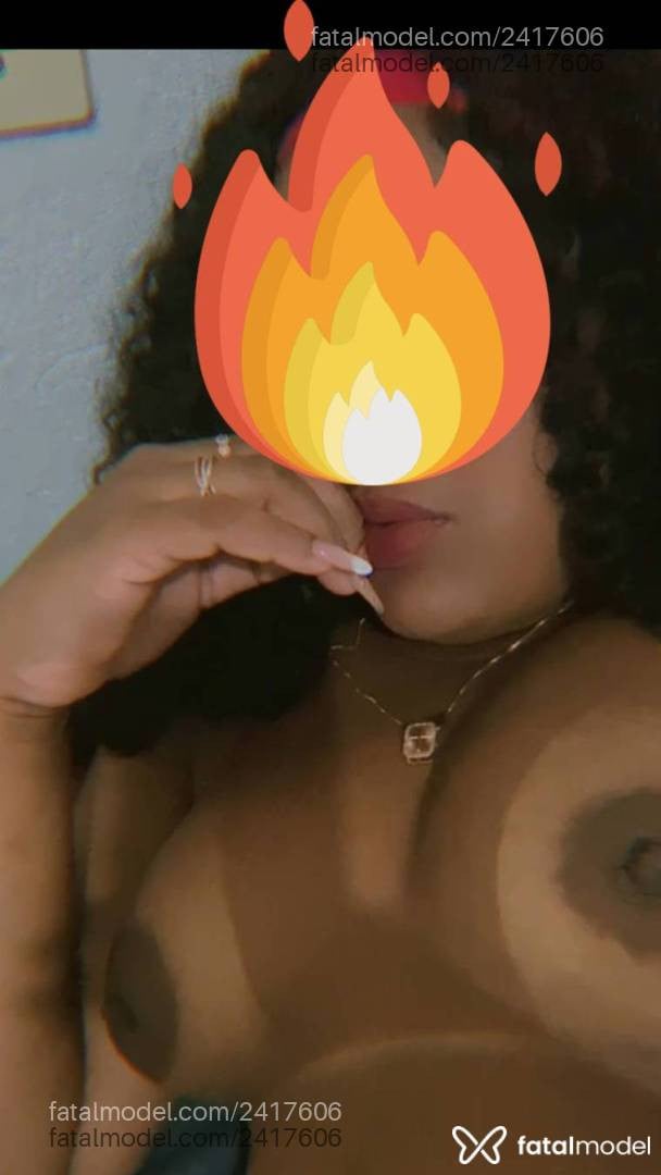 Acompanhante mulher morena (o) de olhos verdes - Vitória Freitas