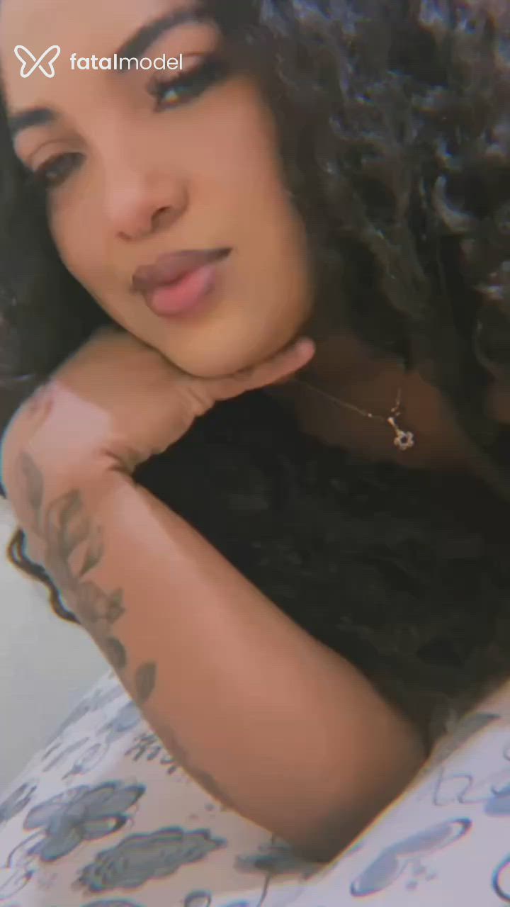 Acompanhante mulher morena (o) de olhos verdes - Vitória Freitas