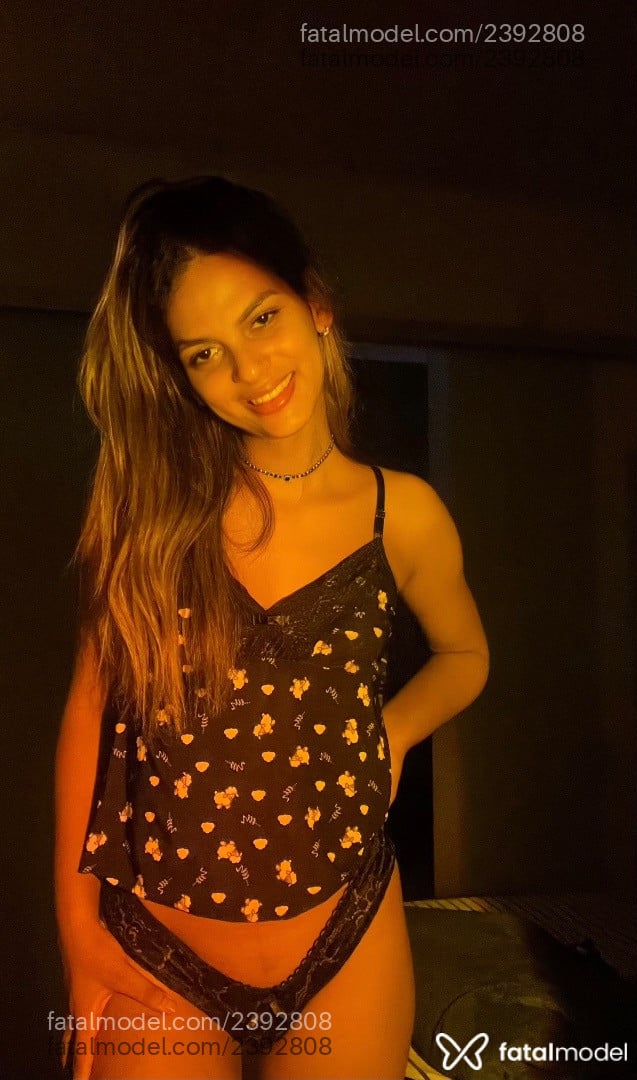 Acompanhante mulher trans loira (o) de olhos pretos em Salvador - Estrela Medeiros