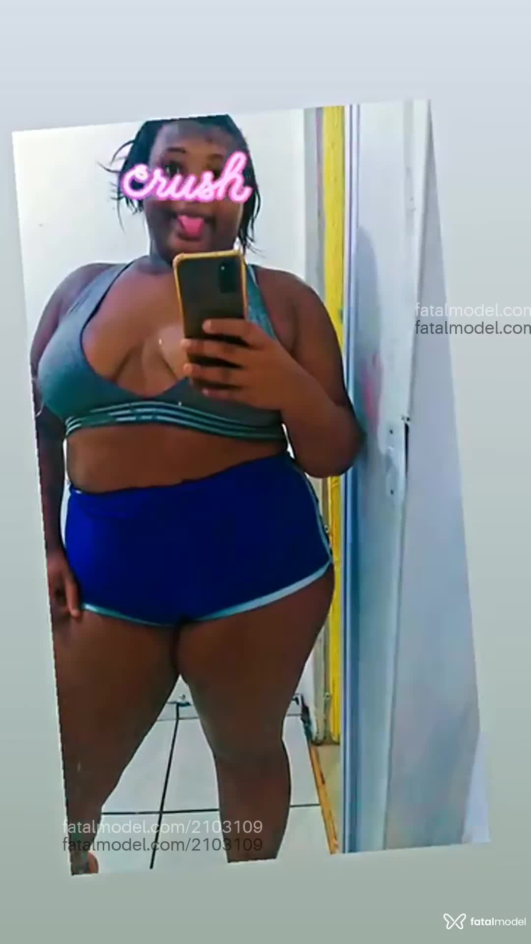 Acompanhante mulher morena (o) de olhos pretos - Vanessa