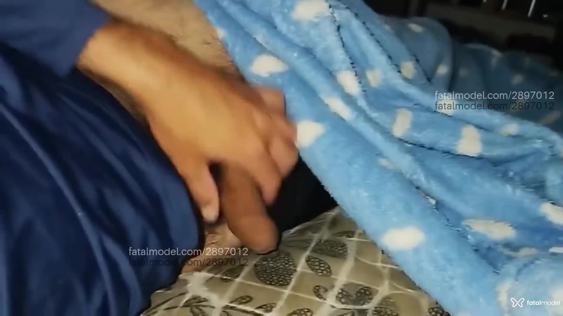 Acompanhante homem com cabelo castanho de olhos castanhos em Virtual - Jeffinho Fofo