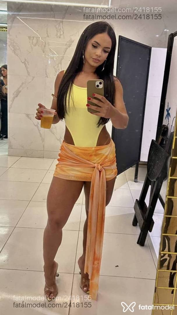 Acompanhante mulher morena (o) de olhos castanhos - Mel Santos