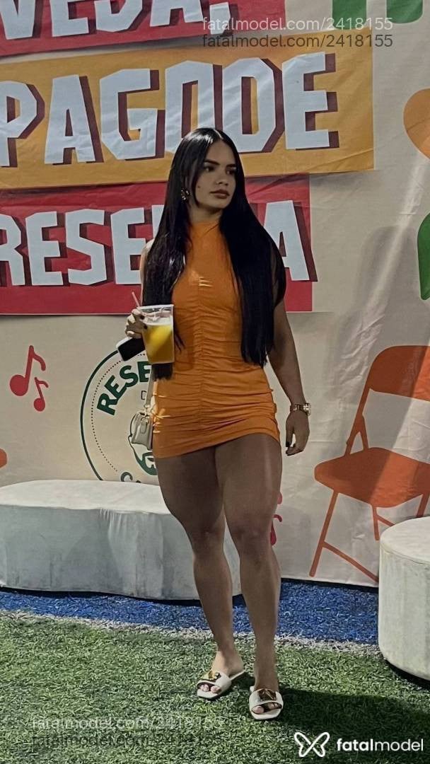 Acompanhante mulher morena (o) de olhos castanhos - Mel Santos