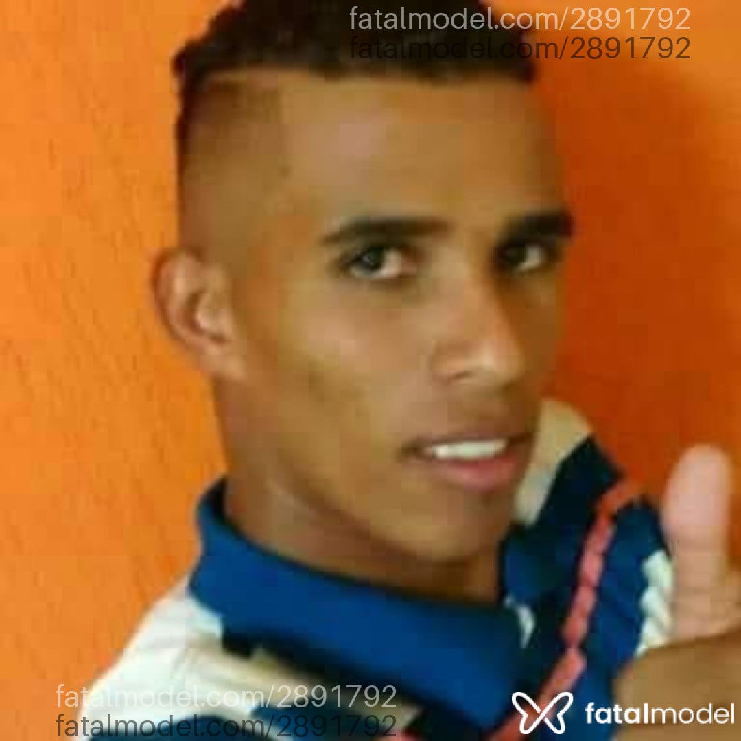 Acompanhante homem sem cabelo de olhos castanhos em São Paulo - Bruno Henrique