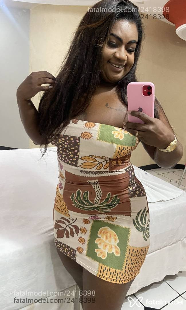 Acompanhante mulher morena (o) de olhos pretos - Cacau