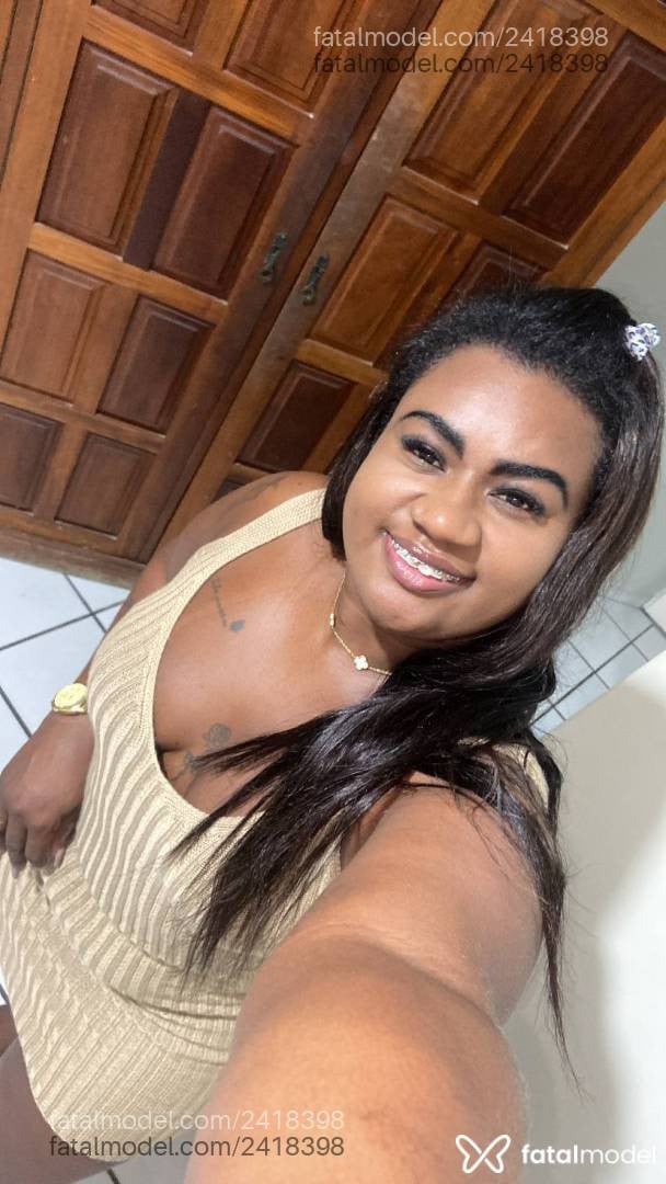 Acompanhante mulher morena (o) de olhos pretos - Cacau