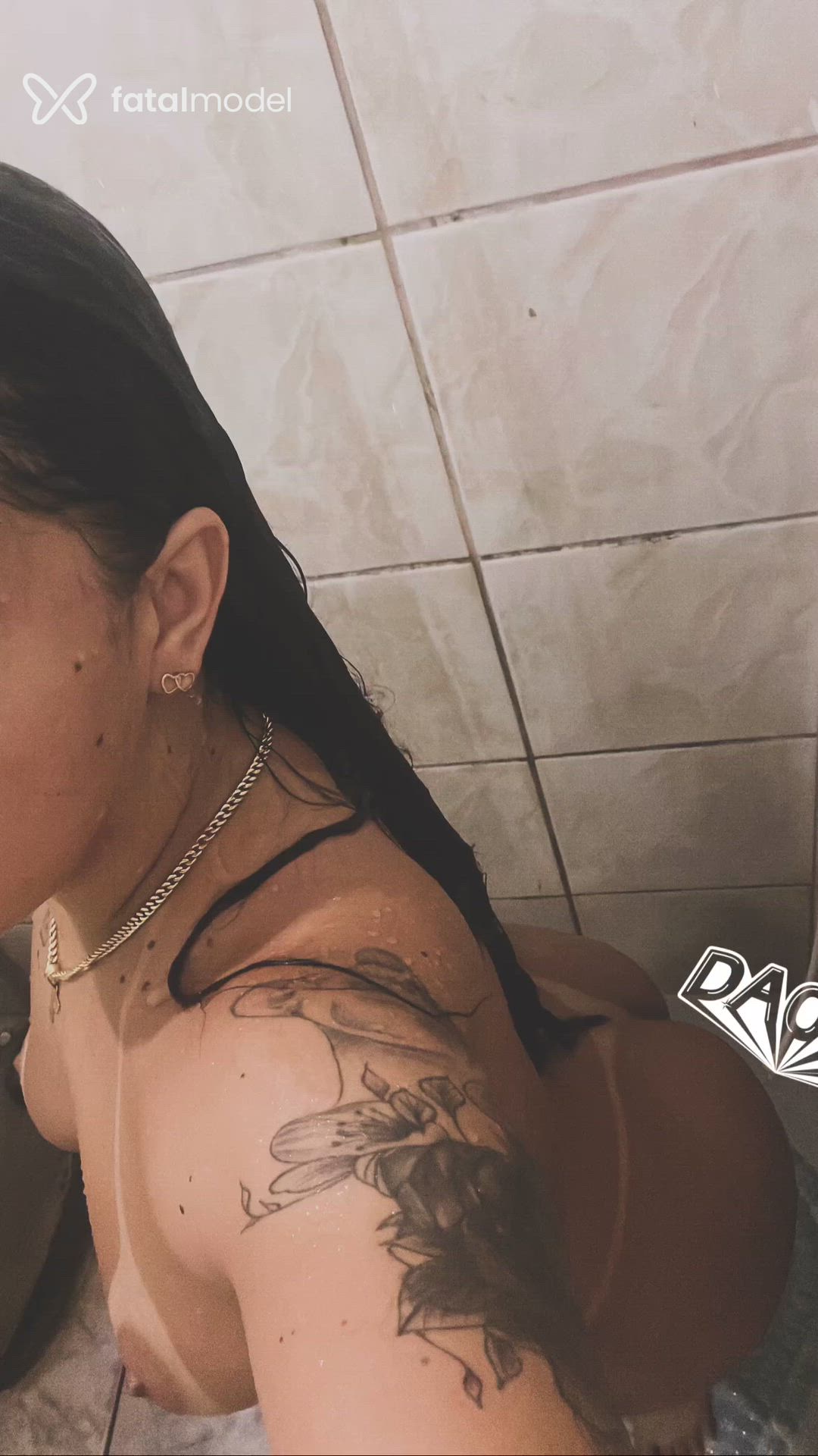 Acompanhante mulher com cabelo castanho de olhos castanhos - Larissa Acompanhante mulher com cabelo castanho de olhos castanhos - Larissa