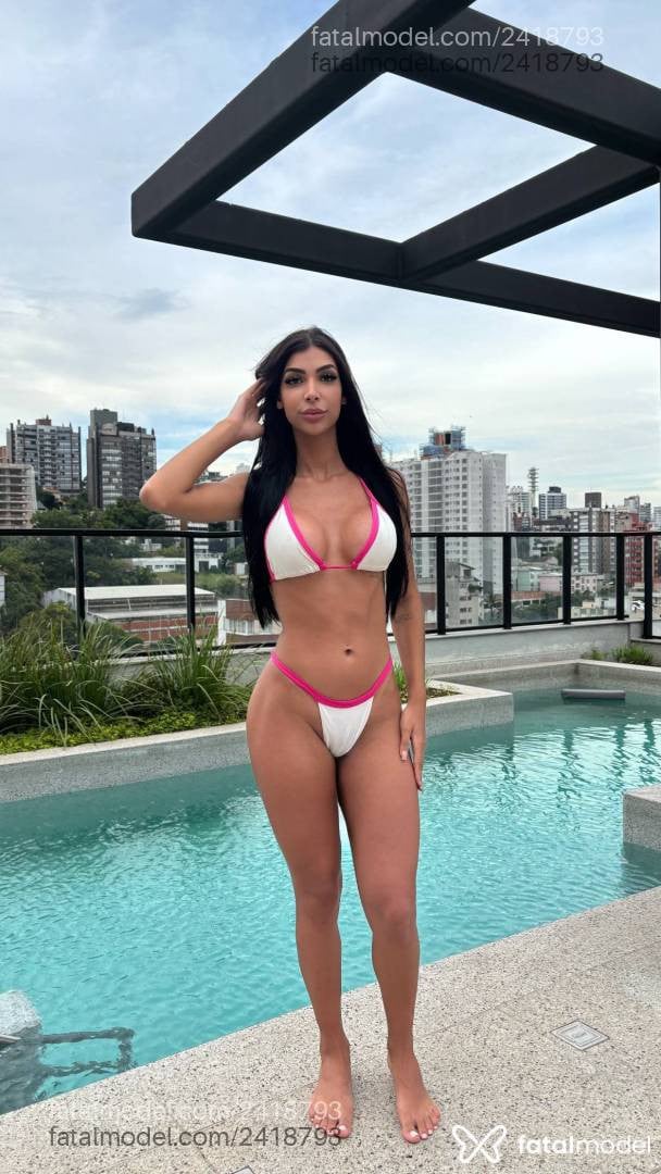 Acompanhante mulher morena (o) de olhos castanhos em Porto Alegre - Julia Fantinel