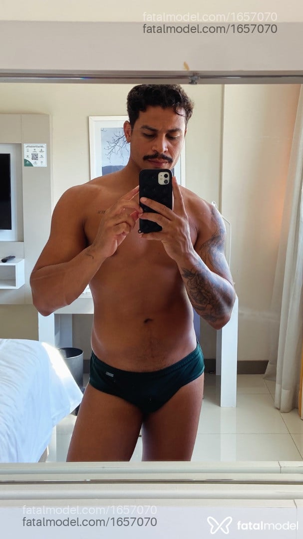 Acompanhante homem com cabelo castanho de olhos castanhos em Rio de Janeiro - Muratt