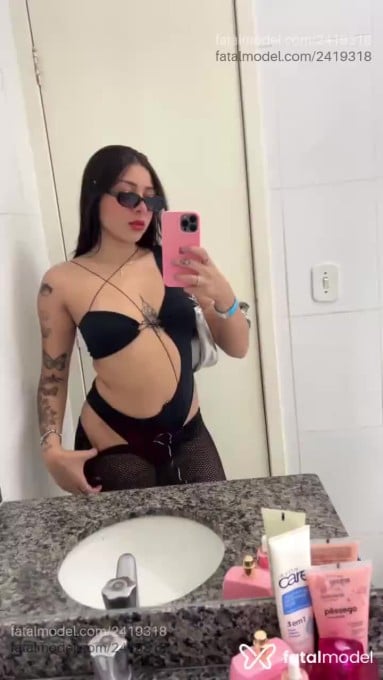 Acompanhante mulher com cabelo castanho de olhos castanhos em Belo Horizonte - Luna Guimarães
