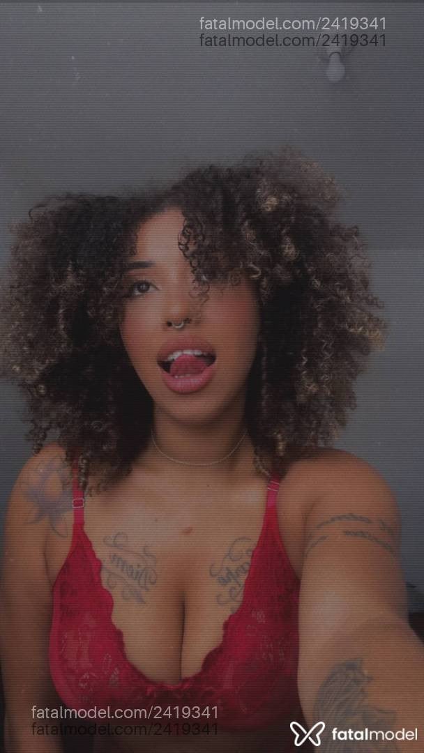 Acompanhante mulher loira (o) de olhos castanhos em Brusque - Liana