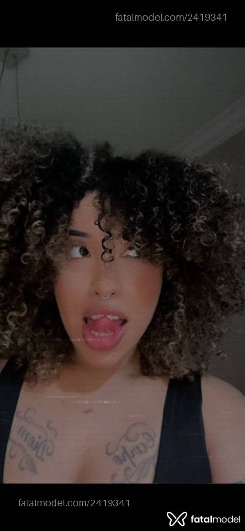 Acompanhante mulher loira (o) de olhos castanhos em Brusque - Liana