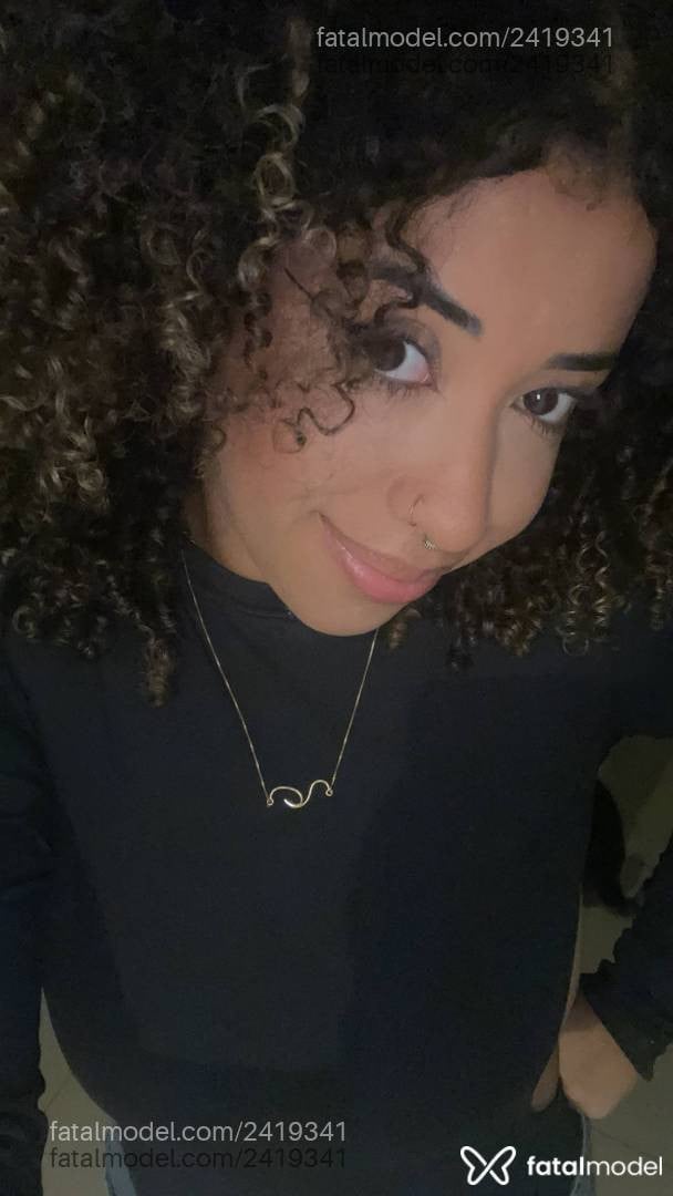 Acompanhante mulher loira (o) de olhos castanhos em Brusque - Liana