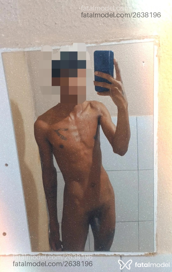 Acompanhante homem morena (o) de olhos castanhos em Maringá - Iian