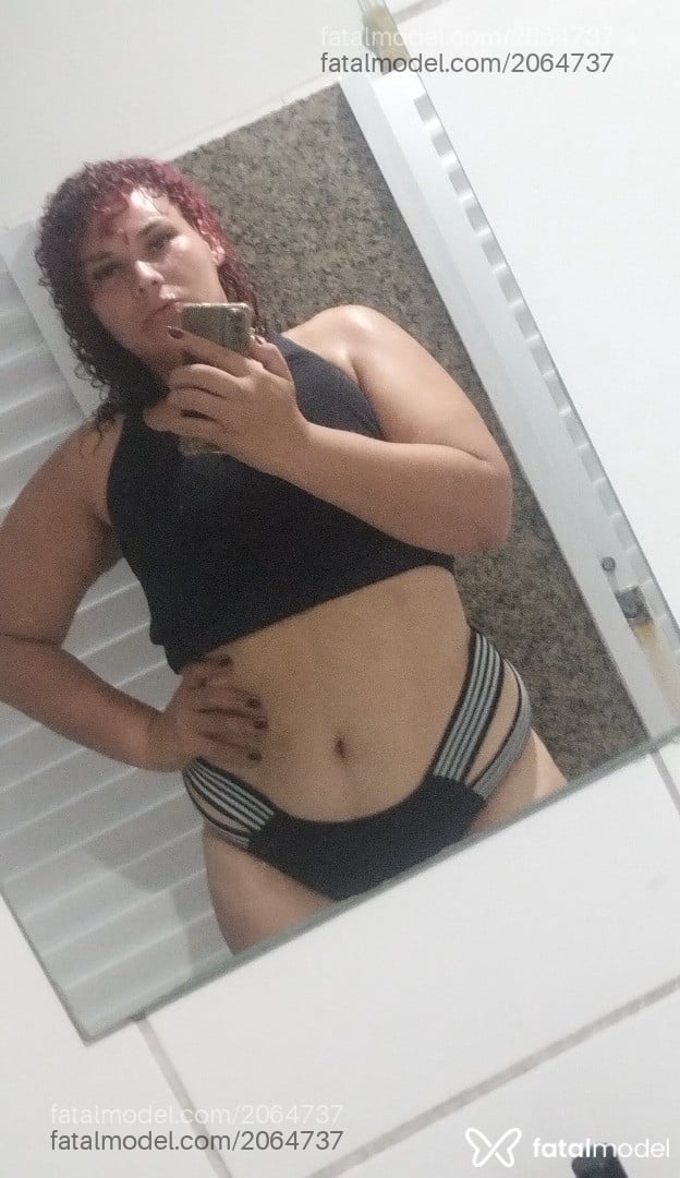 Acompanhante mulher trans ruiva (o) de olhos castanhos em Itapira - Lavinia Guerra