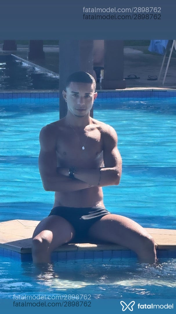 Acompanhante homem morena (o) de olhos mel em Rio de Janeiro - Jonathan