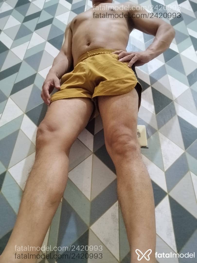 Acompanhante homem morena (o) de olhos castanhos - Cler Torres