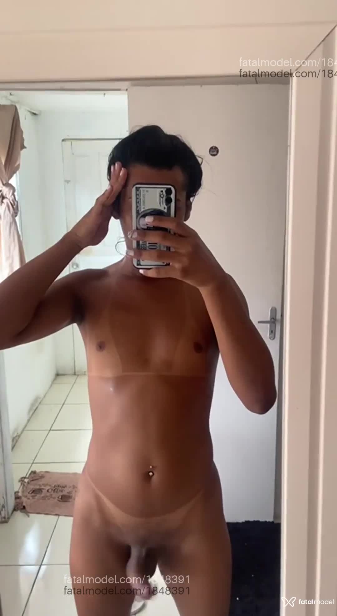 Acompanhante mulher trans com cabelo castanho de olhos castanhos em São Paulo - Luana Nogueira