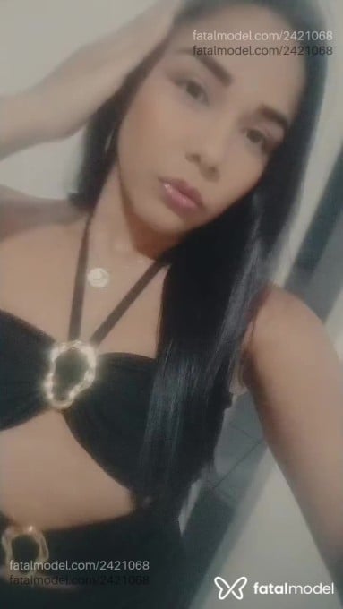 Acompanhante mulher morena (o) de olhos castanhos em Ji-Paraná - Emilly
