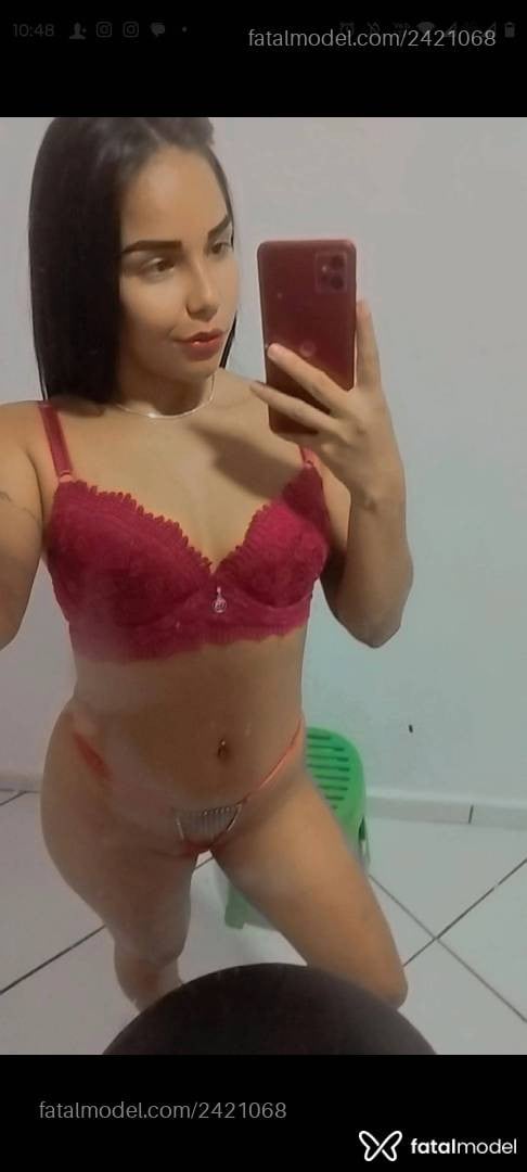 Acompanhante mulher morena (o) de olhos castanhos em Ji-Paraná - Emilly