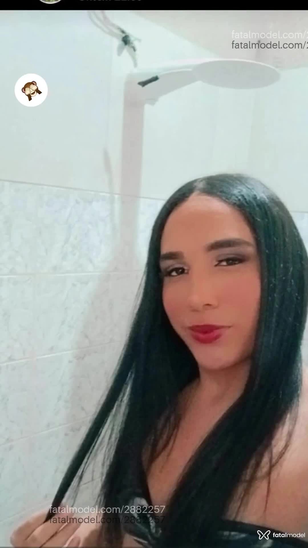 Acompanhante mulher trans morena (o) de olhos pretos em Extrema - Maya Rebeca