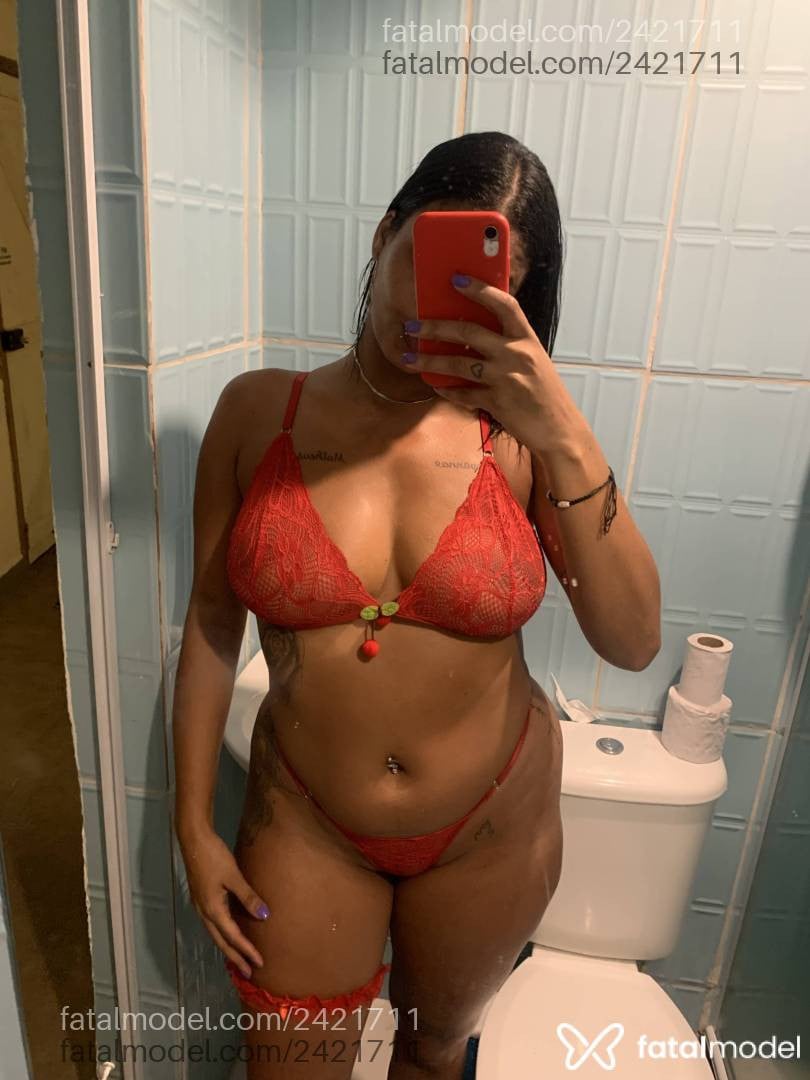 Acompanhante mulher com cabelo castanho de olhos castanhos - Maju Pessanha Acompanhante mulher com cabelo castanho de olhos castanhos - Maju Pessanha