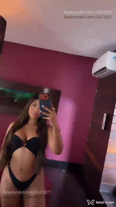 Acompanhante mulher morena (o) de olhos pretos em Montenegro Acompanhante mulher morena (o) de olhos pretos em Montenegro - Mariana Azevedo