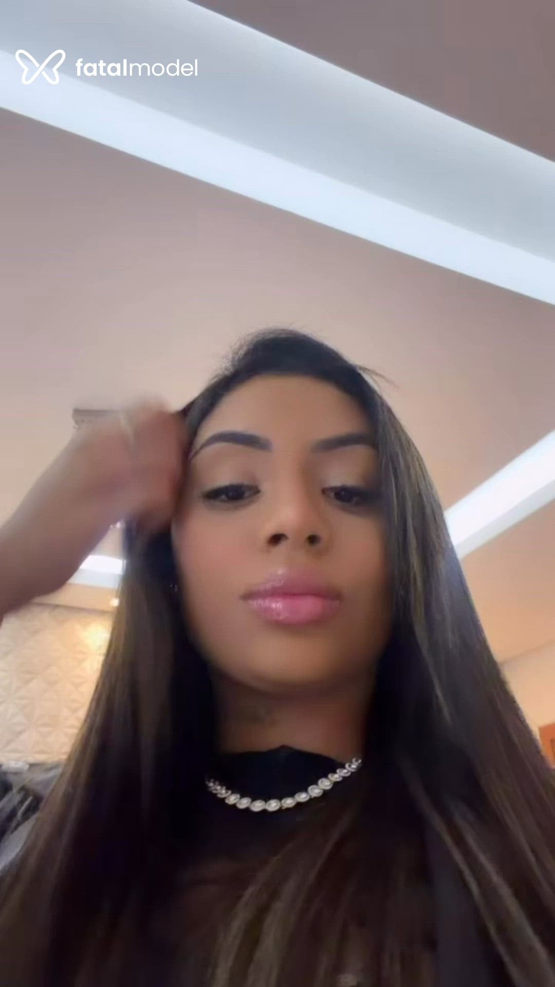 Acompanhante mulher morena (o) de olhos pretos - Mariana Azevedo Acompanhante mulher morena (o) de olhos pretos - Mariana Azevedo