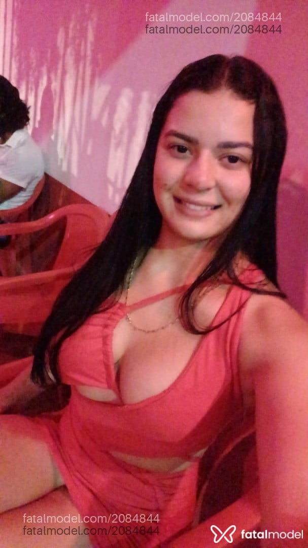 Acompanhante mulher morena (o) de olhos castanhos - Claudia