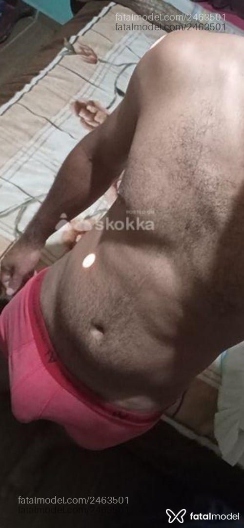 Acompanhante homem morena (o) de olhos castanhos em Tubarão - Pretinho