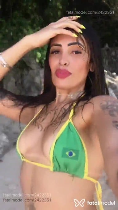Acompanhante mulher com cabelo castanho de olhos castanhos - Gaby Mj