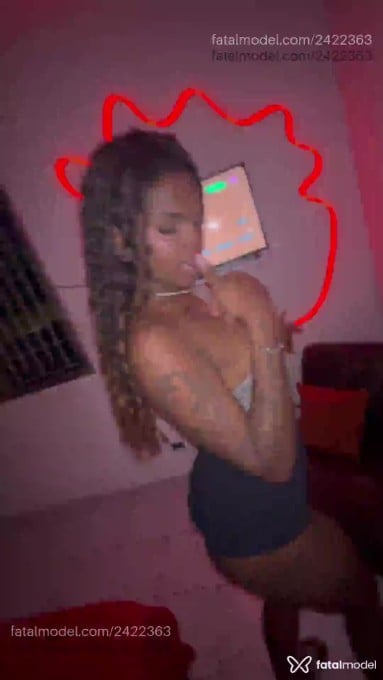 Acompanhante mulher trans morena (o) de olhos pretos em São Paulo Acompanhante mulher trans morena (o) de olhos pretos em São Paulo - Moniky