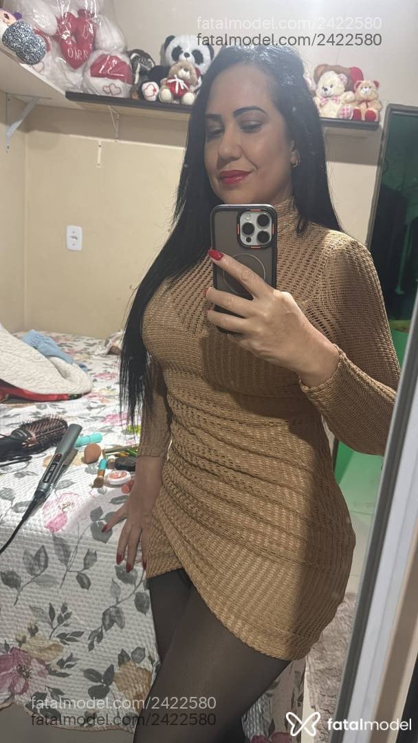 Acompanhante mulher morena (o) de olhos castanhos - Jhuju