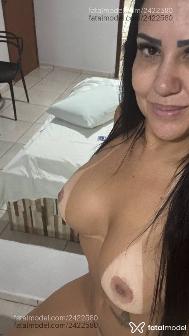 Acompanhante mulher morena (o) de olhos castanhos - Jhuju