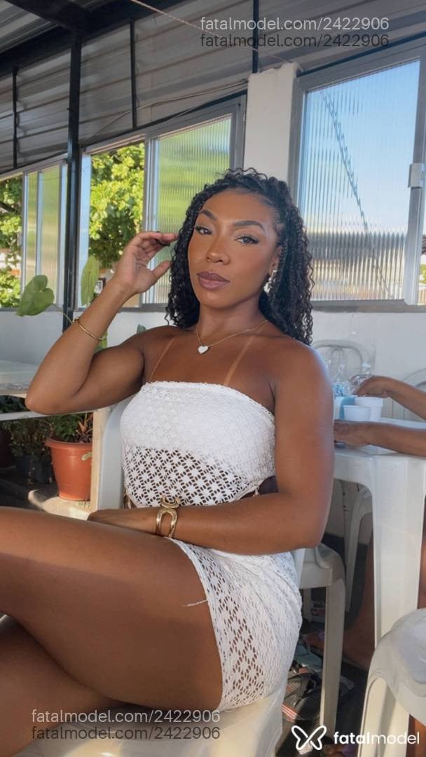 Acompanhante mulher com cabelo castanho de olhos castanhos em Rio de Janeiro - Fernanda Voazin
