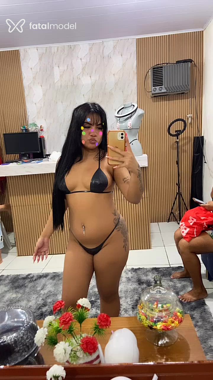 Acompanhante mulher morena (o) de olhos castanhos - Kayllaynne Machado