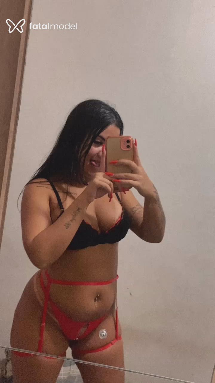Acompanhante mulher morena (o) de olhos castanhos - Kayllaynne Machado