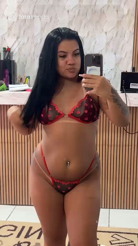 Acompanhante mulher morena (o) de olhos castanhos - Kayllaynne Machado