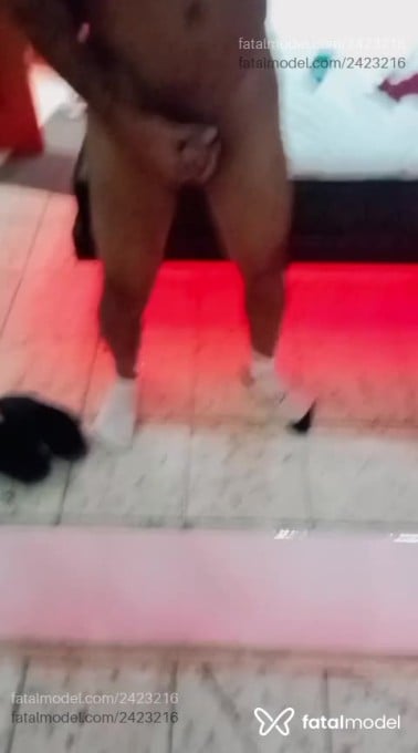 Acompanhante homem morena (o) de olhos castanhos em Porto Alegre - Morenocm