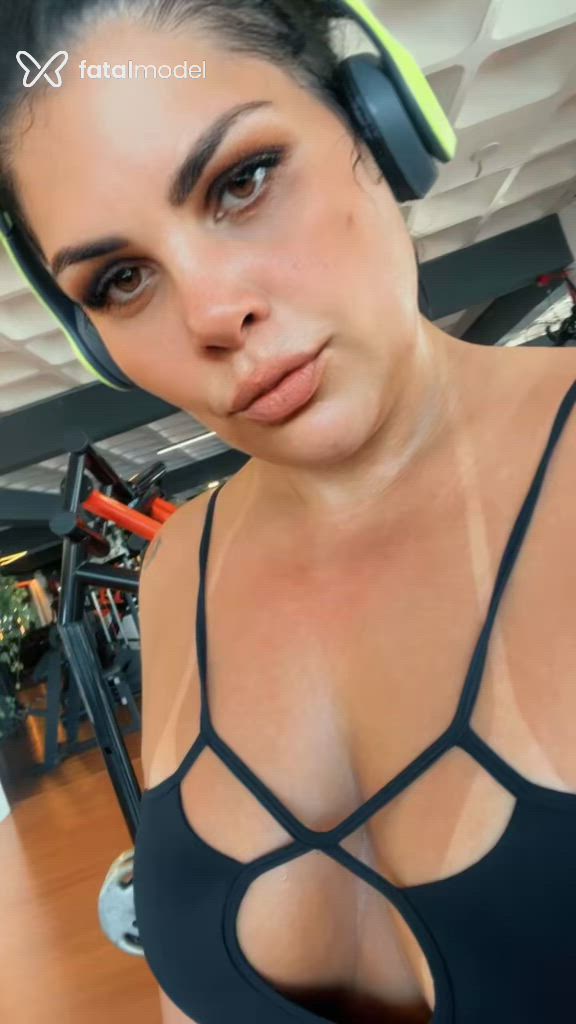 Acompanhante mulher morena (o) de olhos castanhos em Capão da Canoa - Ana clara Alves