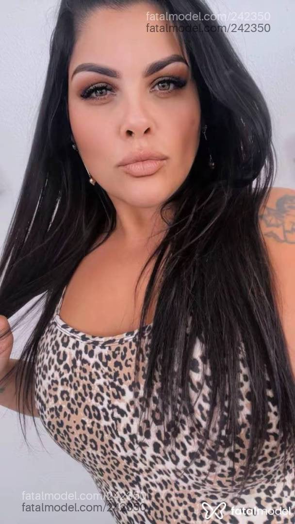 Acompanhante mulher morena (o) de olhos castanhos - Ana clara Alves