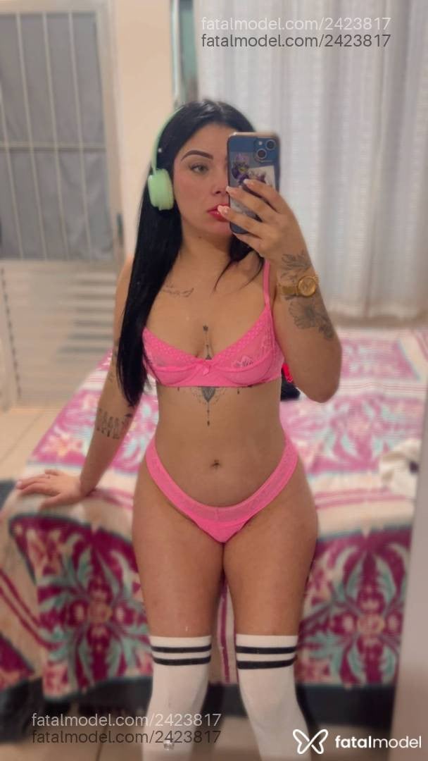 Acompanhante mulher com cabelo castanho de olhos castanhos - Beatriz