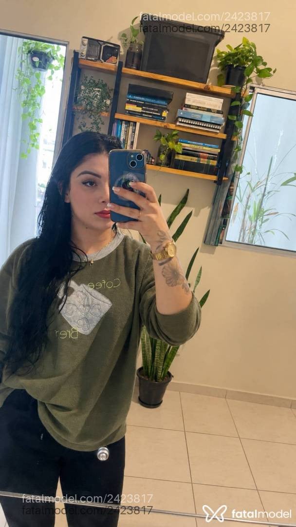 Acompanhante mulher com cabelo castanho de olhos castanhos em Vila Velha - Beatriz