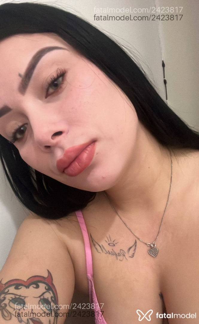 Acompanhante mulher com cabelo castanho de olhos castanhos - Beatriz