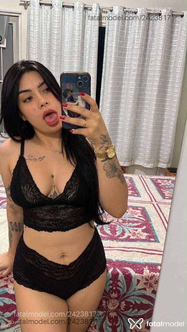 Acompanhante mulher com cabelo castanho de olhos castanhos - Beatriz